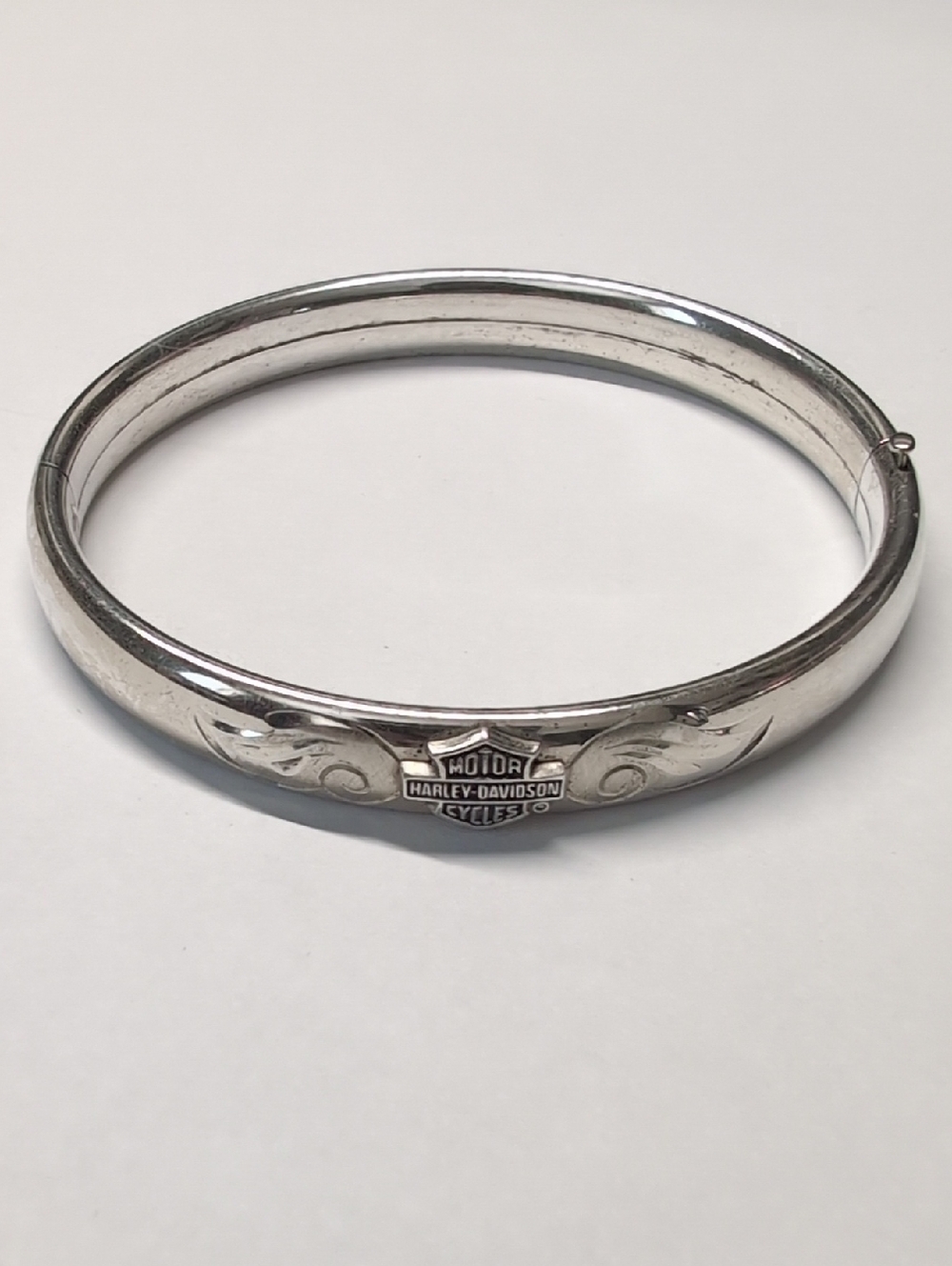 Harley-Davidson Sterling Silver Engraved Crest Bangle
